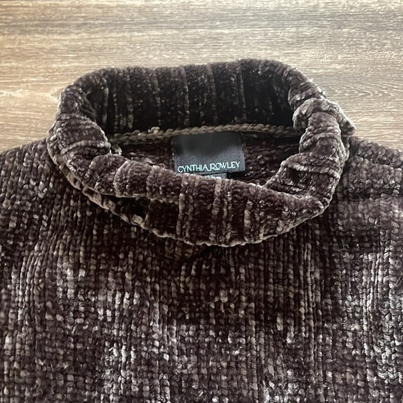 Cynthia Rowley Women’s Brown Knit Turtle Neck Sweater in Size Small - Picture 4 of 7